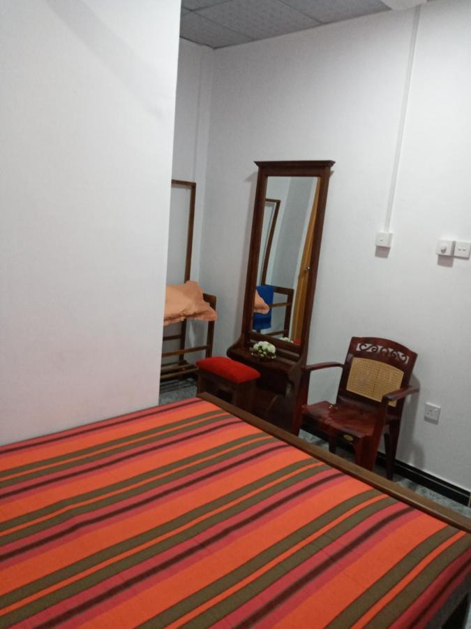David Villa Anurâdhapura Extérieur photo
