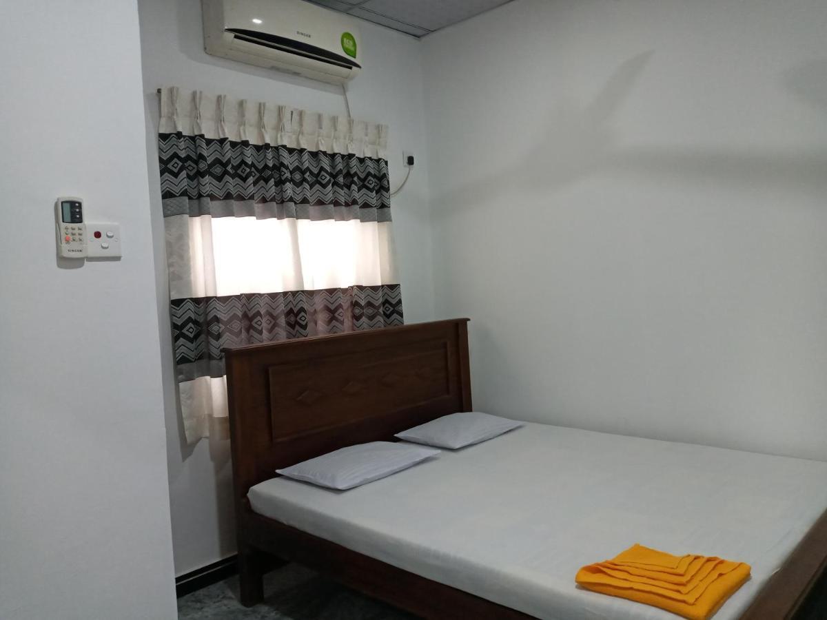 David Villa Anurâdhapura Chambre photo